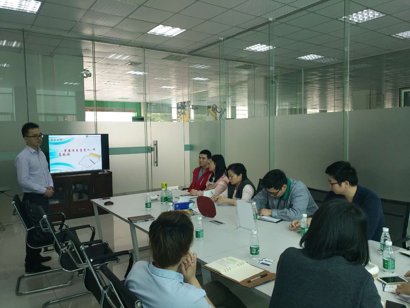祝贺罗庚机器人签约华体会手机网页版-华体会(中国)ERP